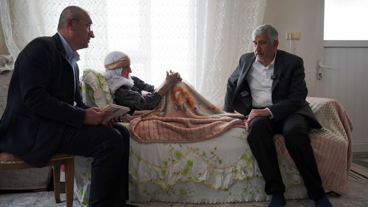 105 yaşındaki Hanım Orman, Türkiye’nin en yaşlı AK Parti üyesi oldu