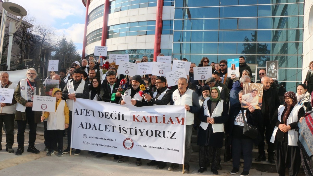 Adalet Peşinde Aileleri Platformu'ndan depremde kaybettikleri yakınları için 'adalet' çağrısı  - Videolu Haber