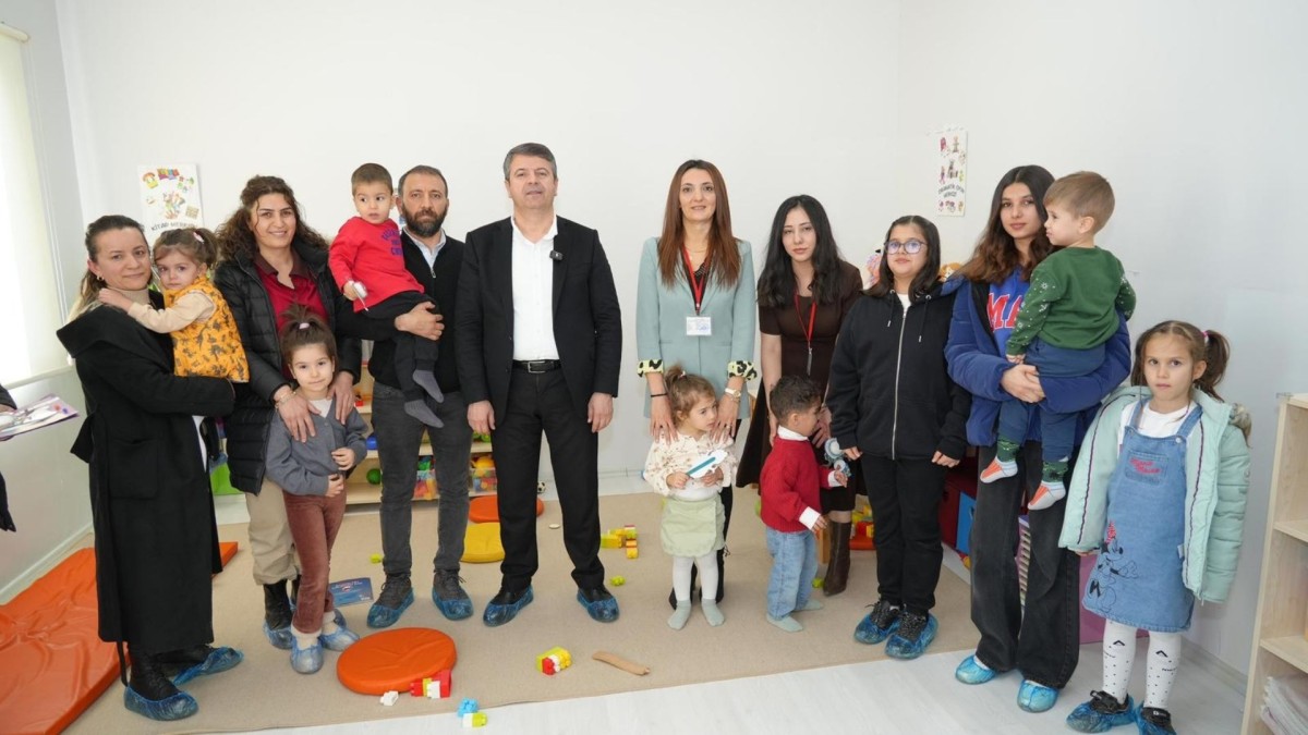 Adıyaman Belediyesi, çocukların karne sevincine ortak oldu  - Videolu Haber