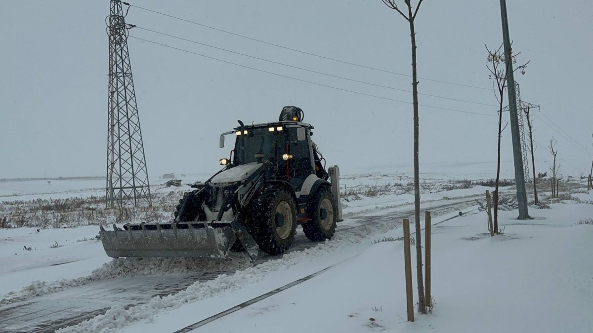 Adıyaman Belediyesi’nden karla mücadele seferberliği  - Videolu Haber