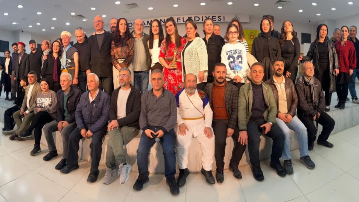 Adıyaman'da 21 Şubat Dünya Anadili Günü’nde Kürtçe “Rastî” oyunu sahnelendi  - Videolu Haber