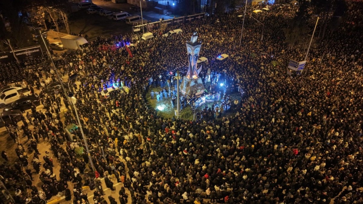Adıyaman’da 6 Şubat depremlerinin üçüncü yılında yaşamını yitirenler anıldı  - Videolu Haber