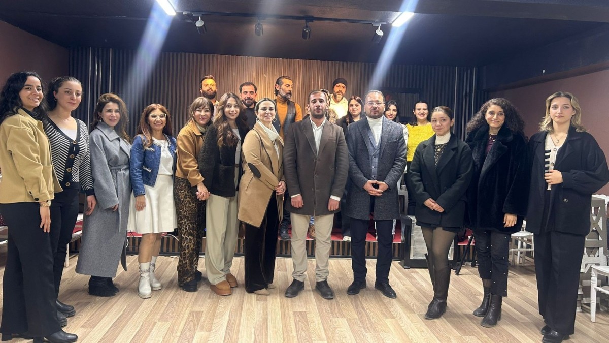 Adıyaman'da Genç Nesiller Derneği’nden özel şiir dinletisi  - Videolu Haber