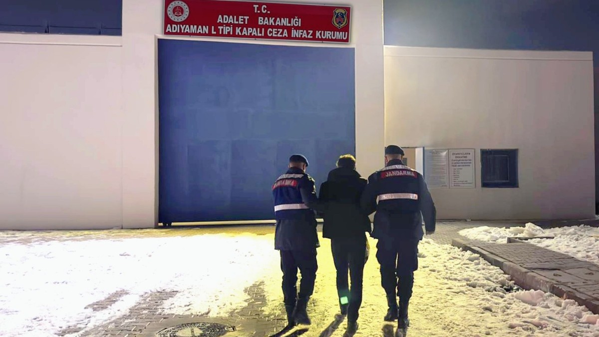 Adıyaman'da jandarmadan aranan şahıslara yönelik operasyon: 3 kişi tutuklandı