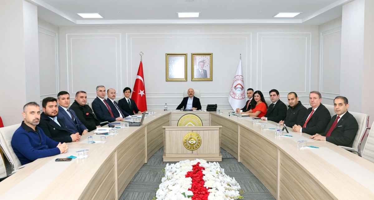 Adıyaman’da Kalıcı deprem konutları ve kamu yatırımları için koordinasyon toplantısı düzenlendi