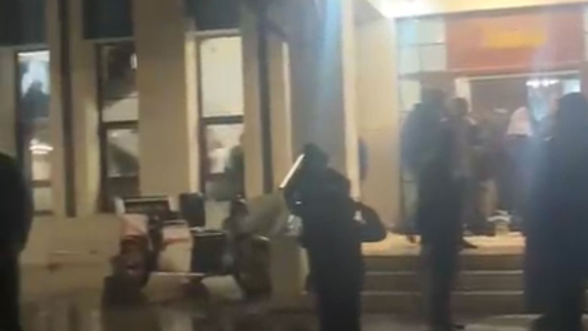 Adıyaman’da Örenli TOKİ Camii’nde ilk teravihte yoğunluk  - Videolu Haber