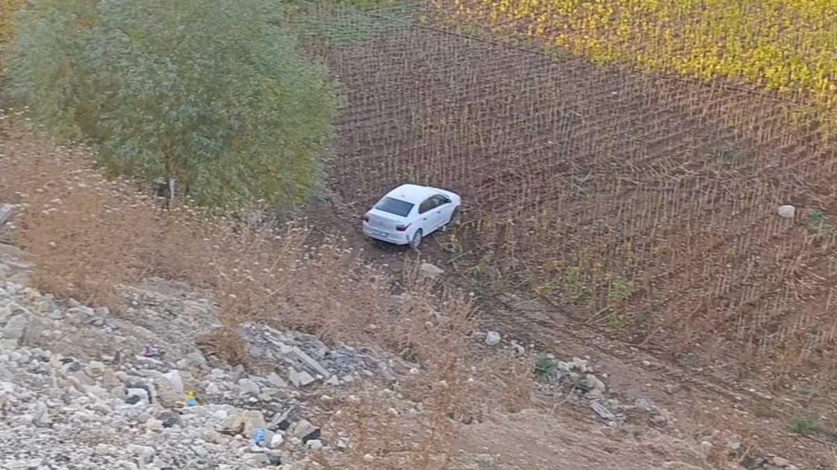 Adıyaman’da otomobil şarampole devrildi: 1 Yaralı