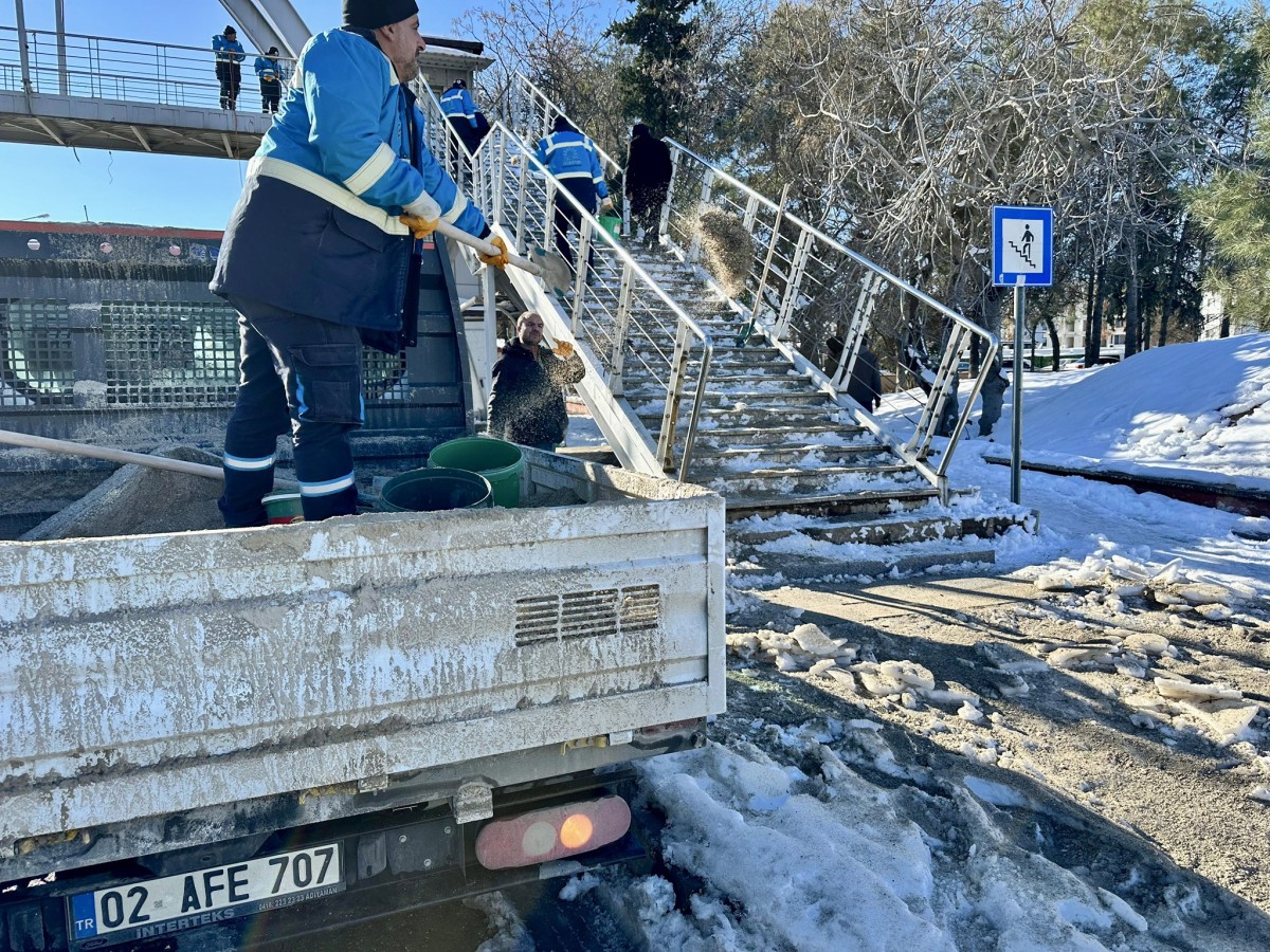 Adıyaman'da Soğuk Havaların Etkisi Devam Edecek! Meteoroloji uyardı buzlanmaya dikkat!
