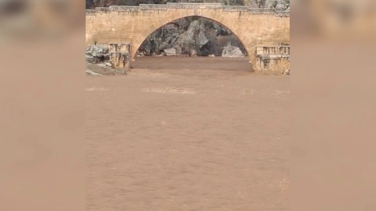 Adıyaman’da yağışlarla birlikte Cendere Çayı’nın seviyesi yükseldi  - Videolu Haber