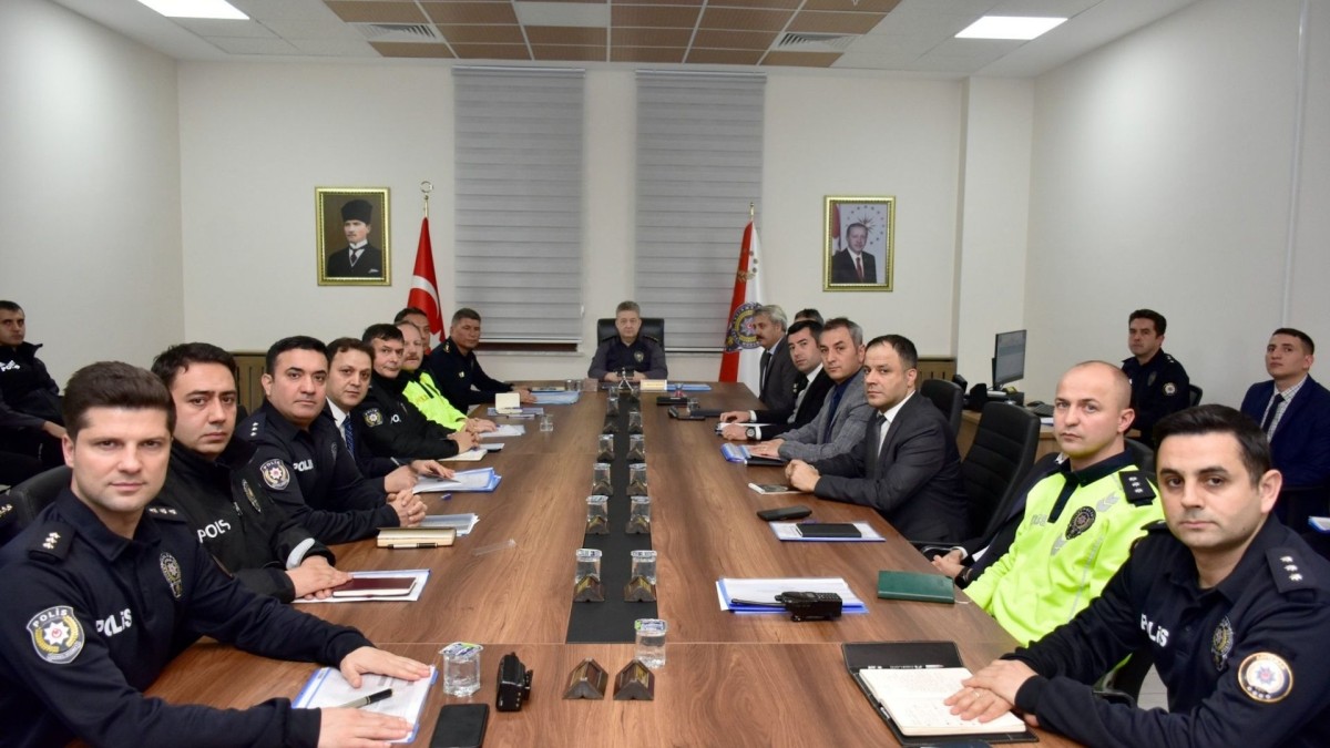 Adıyaman İl Emniyet Müdürlüğü tarafından aylık değerlendirme toplantısı yapıldı