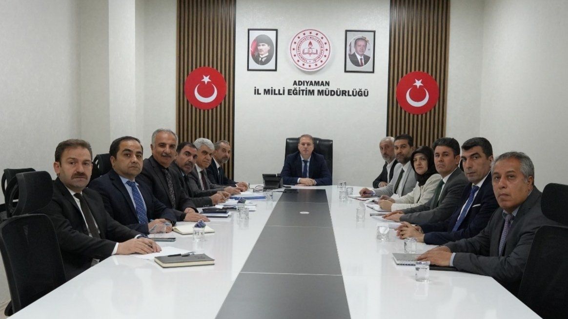Adıyaman il milli eğitim müdürlüğünde haftalık değerlendirme toplantısı gerçekleştirildi