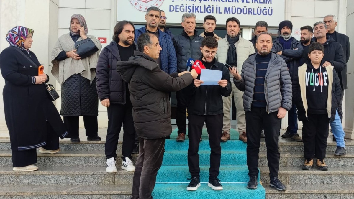 Adıyamanlı depremzedeler, ÇELİKO2’nin inşaat projelerinde teslimat gecikmelerine tepki gösterdi  - Videolu Haber
