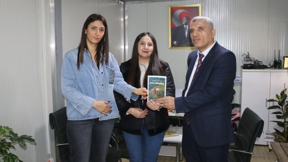 Adıyamanlı Yazar Hüseyin Bulut, 'Mucize Peşinde Eve Dönüş' kitabı için okurlarıyla buluşuyor  - Videolu Haber