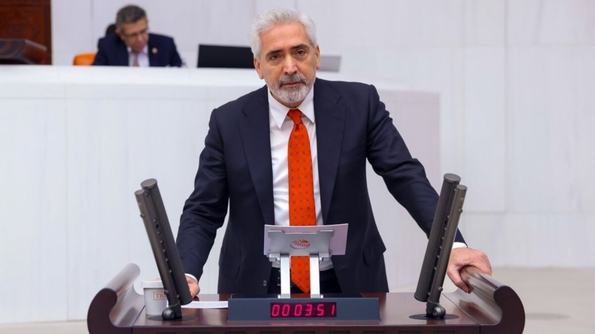 AK Partili Ensarioğlu, Hakan Fidan’ın Suriye açıklamalarına sert eleştiri