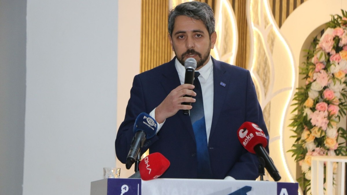 Anahtar Parti Besni İlçe Kongresi gerçekleştirildi: Ahmet Tevfik Dayan ilçe başkanı seçildi  - Videolu Haber