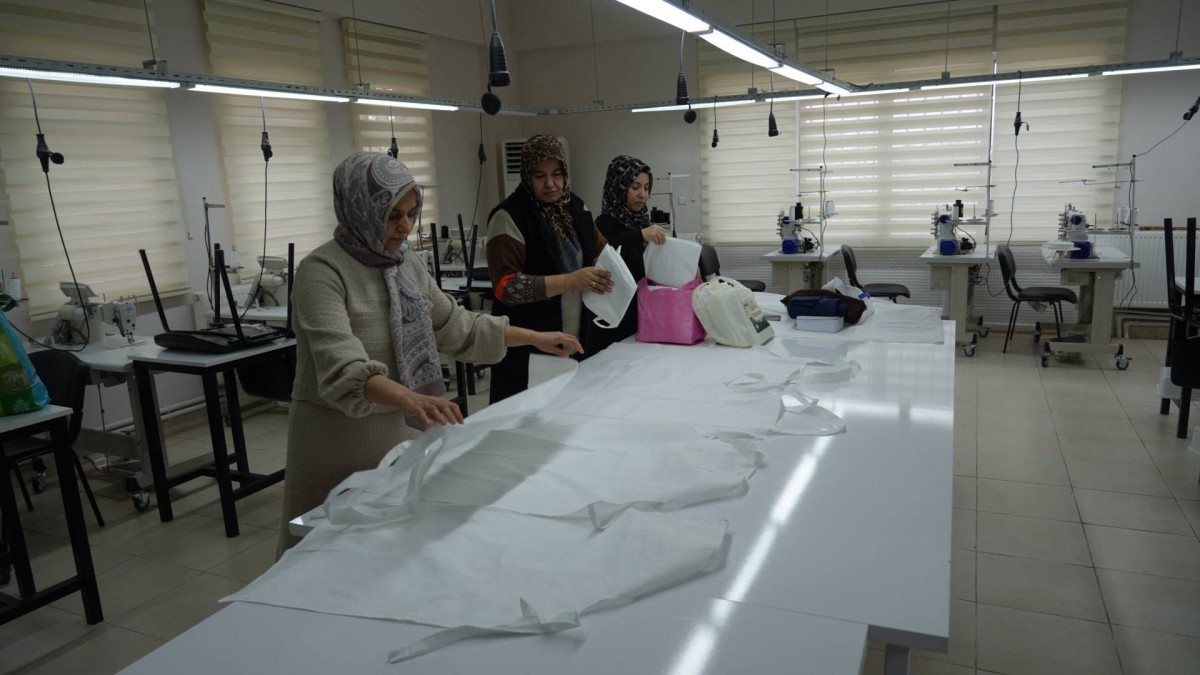 Başkan Tutdere’den esnafa ve üreten kadına çifte destek  - Videolu Haber