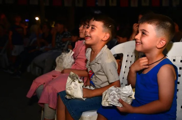 Bornova’da Açık Hava Şenliği Gülümsetiyor
