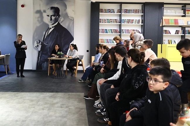 Denizli’de Sessiz Okuma Günü Renkli Görüntülere Sahne Oldu