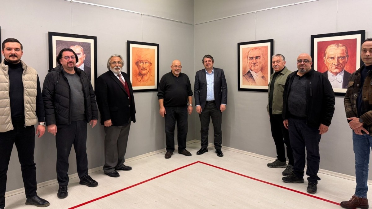 Gaziantep’te Atatürk sergisi: Etem Çalışkan’ın portreleri sanatseverlerle buluştu