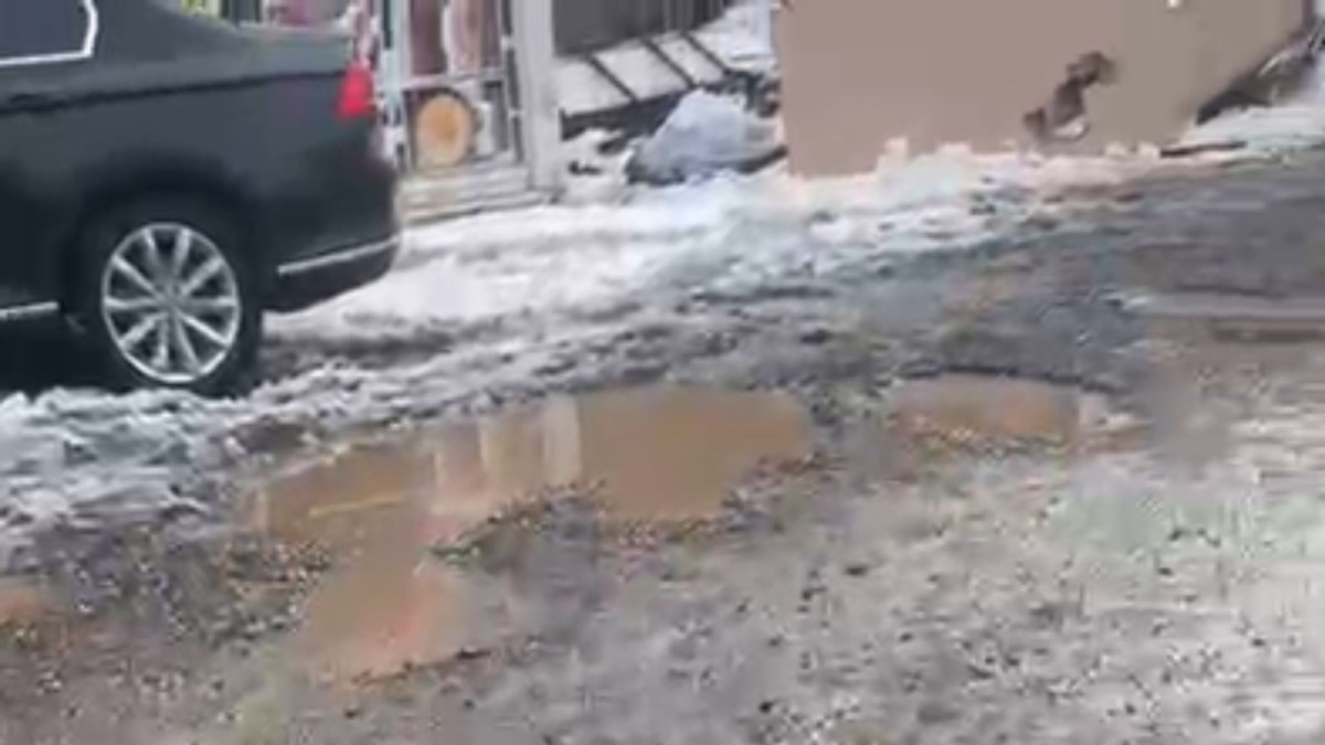 Gölbaşı’nda bozuk yollar vatandaşın tepkisine neden oldu  - Videolu Haber