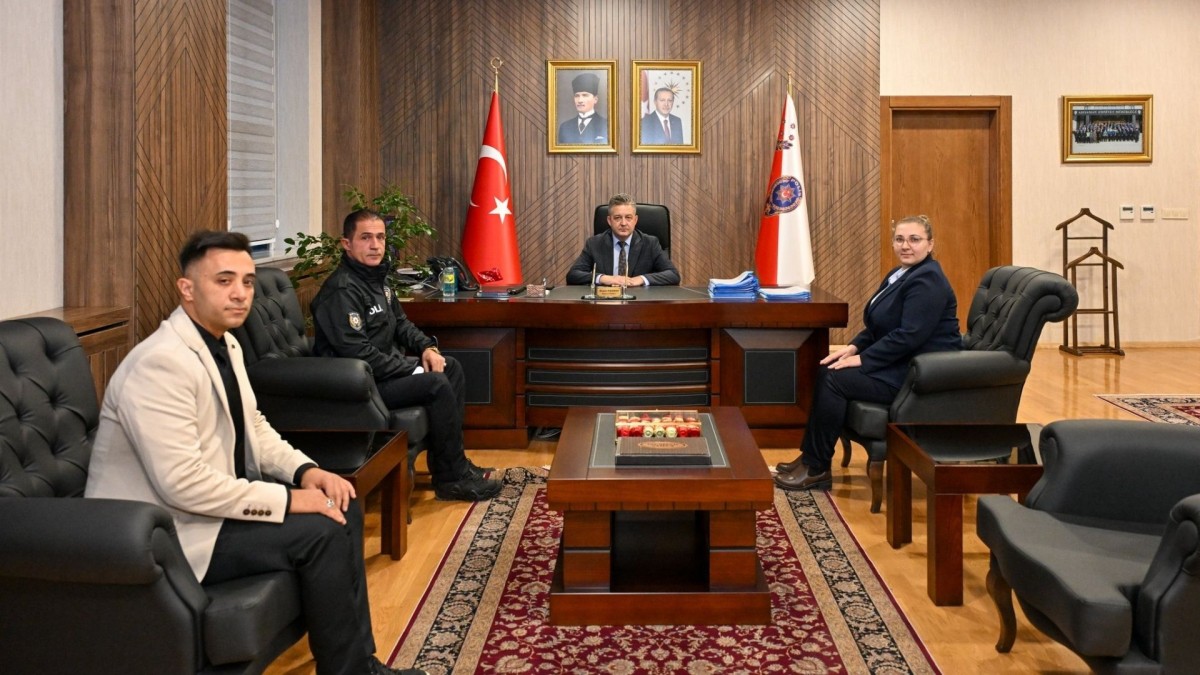 İl Emniyet Müdürü Nazman, personelle birebir görüşmeye devam ediyor