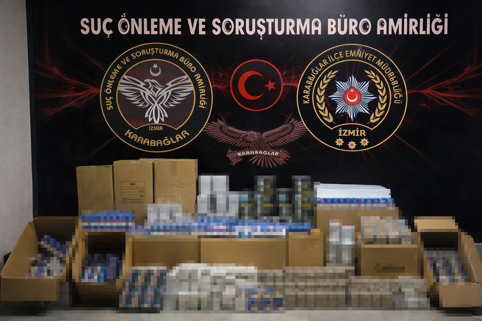 İzmir’de kaçak sigara operasyonu: 500 bin adet makaron ele geçirildi