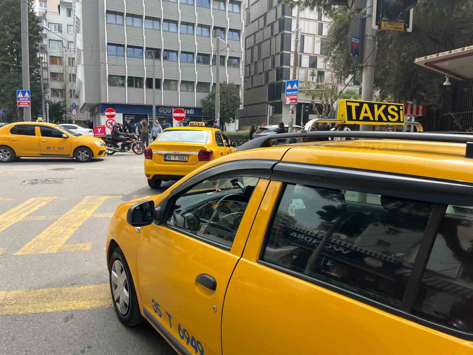 İzmir’in çevre ilçelerine 115 yeni taksi geliyor