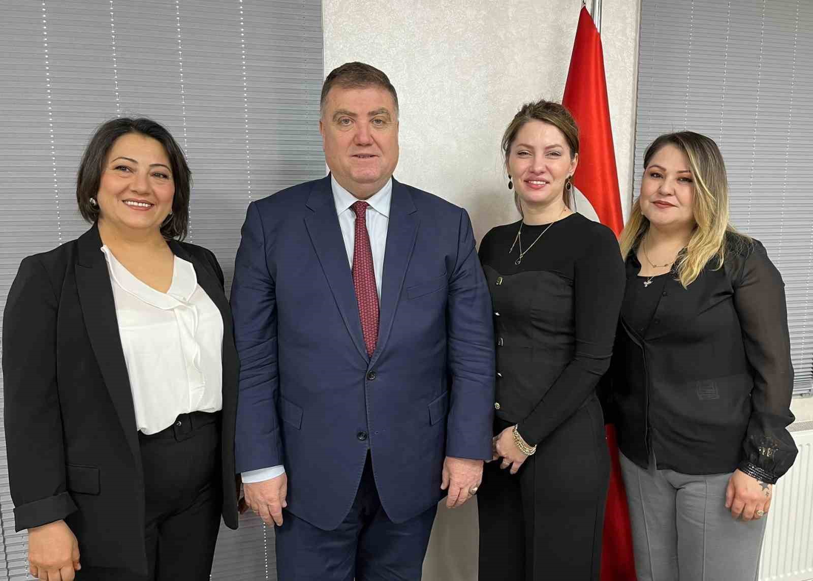 İzmir Şoförler Odası’ndan Türkiye’de bir ilk: ’Kadın Komisyonu’ göreve başladı