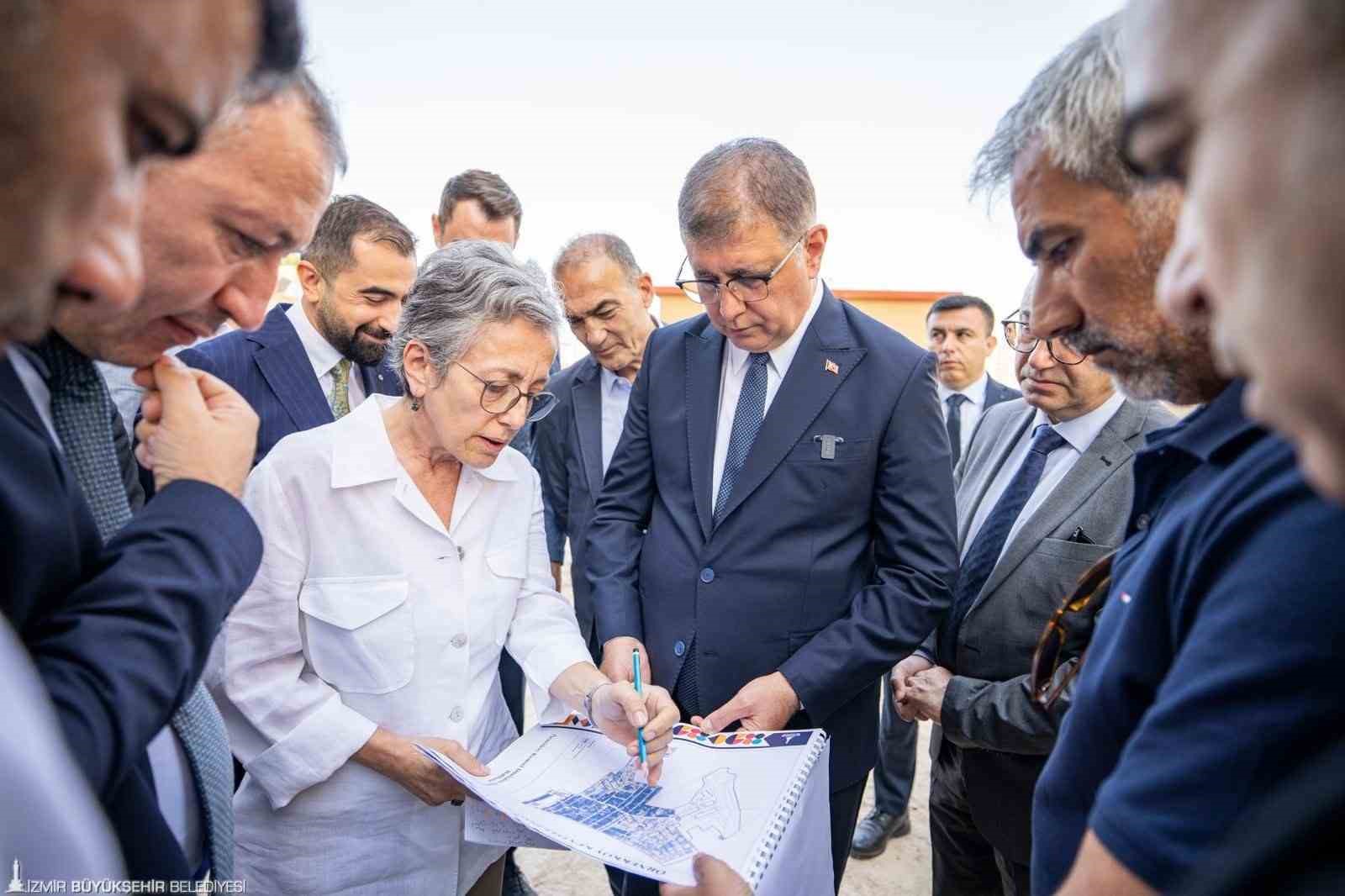 İzmir’de 2 Nisan’da hizmet yağmuru