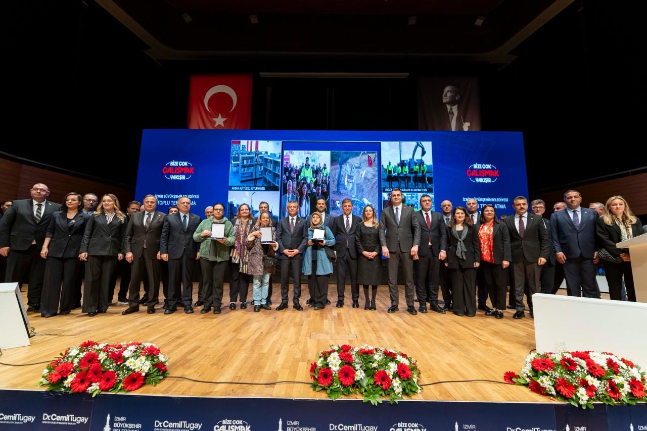 İzmir’de tarihi gün; Büyükşehir’den toplu açılış ve temel atma töreni