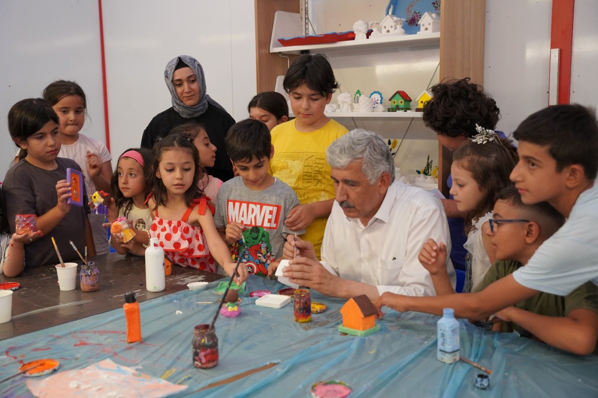Kahta Belediyesi yaz sanat kursları genç yetenekleri yetiştiriyor