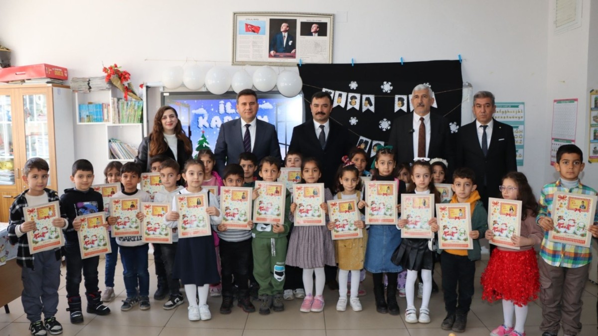 Kahta’da 37 bin öğrenci karne heyecanı yaşadı