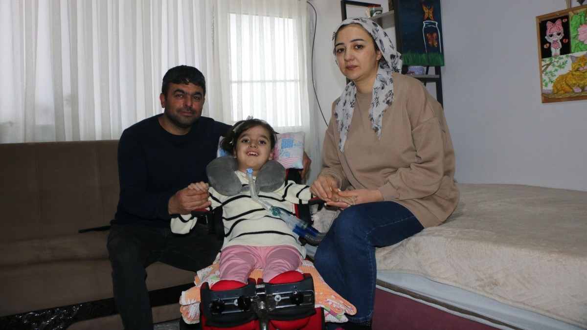 SMA Tip 1 Hastası küçük İkranur zamanla yarışıyor: Tedavi için son yarım kilo kaldı  - Videolu Haber
