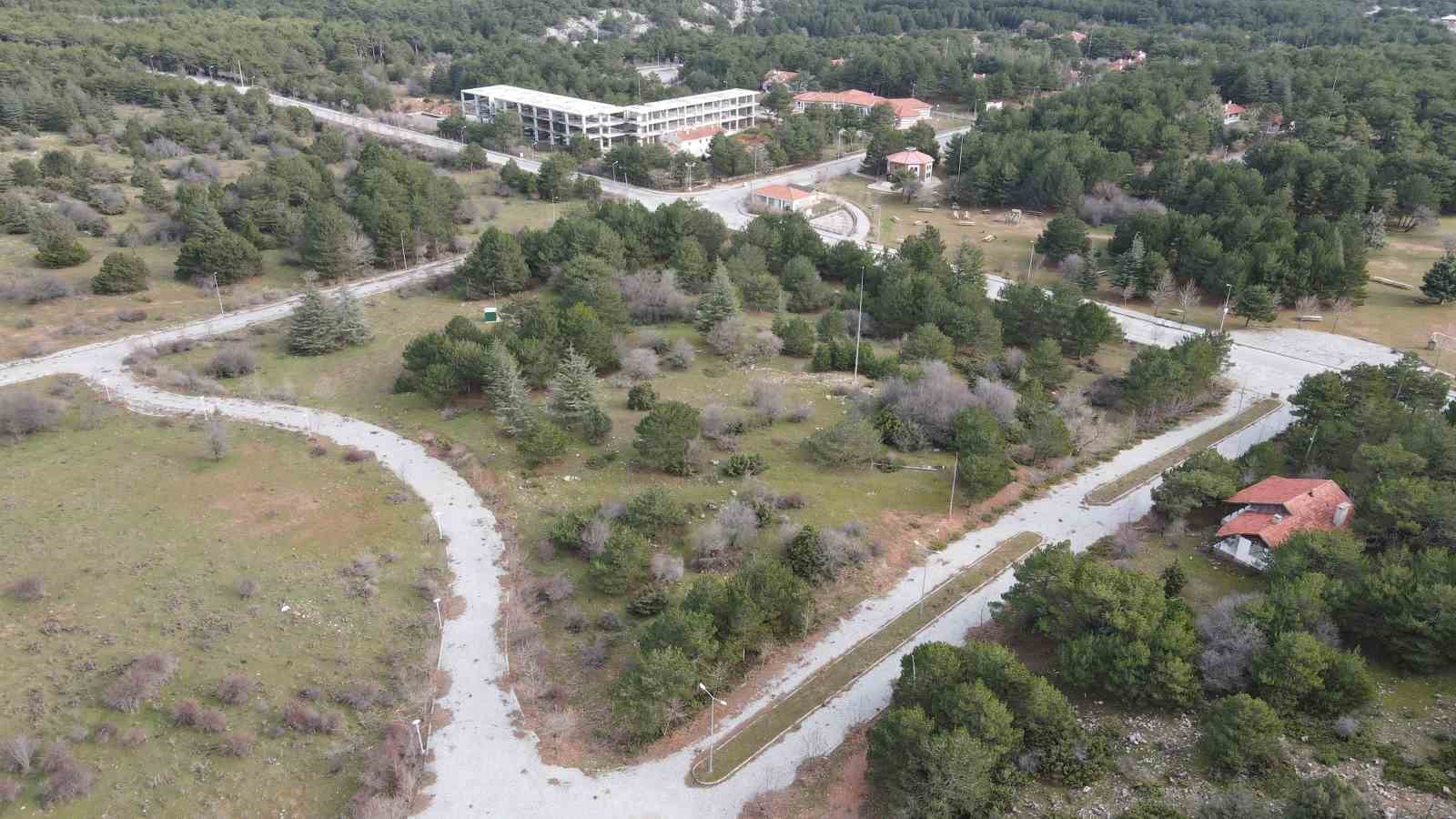 Spil Dağı Milli Parkı’na Türkiye’de ilk 