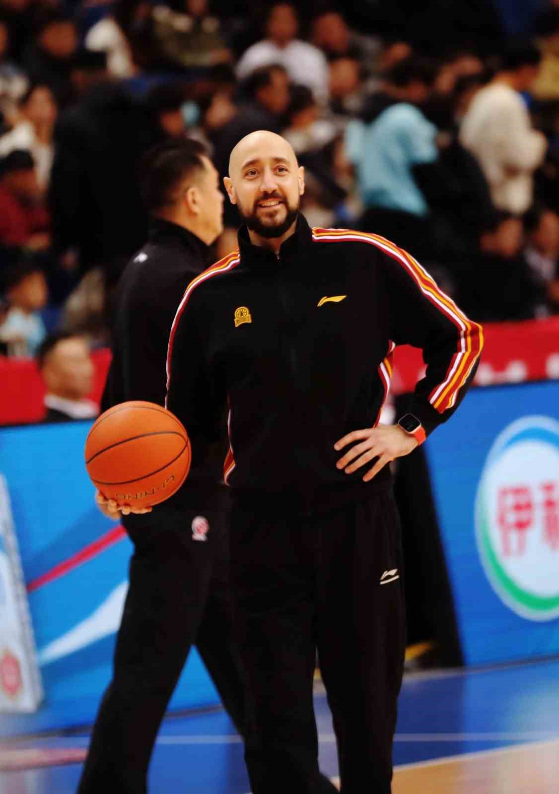 Üniversite sahalarından Çin profesyonel ligine