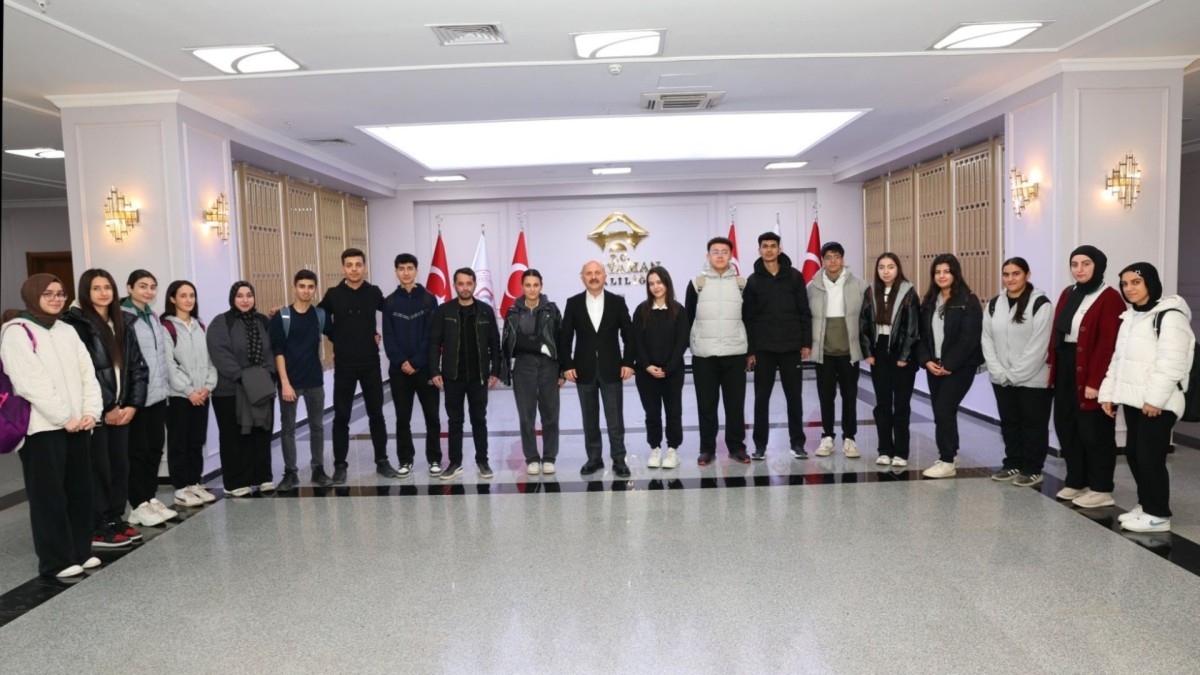 Vali Varol, Yiğit Ali Çavuş Anadolu Lisesi öğrencilerini ağırladı